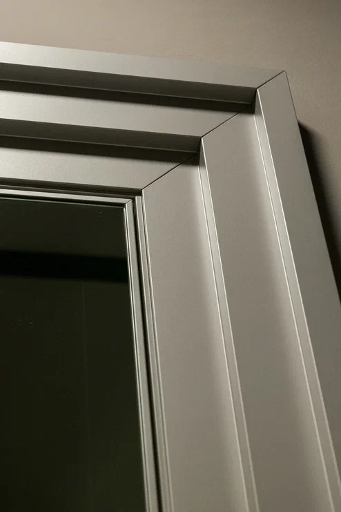 Дверь распашная LIVIA LONG стекло STOPSOL GREY