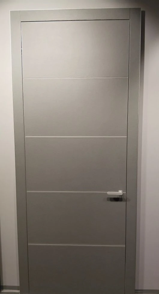 Дверь распашная NUOVO эко-кожа PELLE GRIGIO декор MODEL 02 G